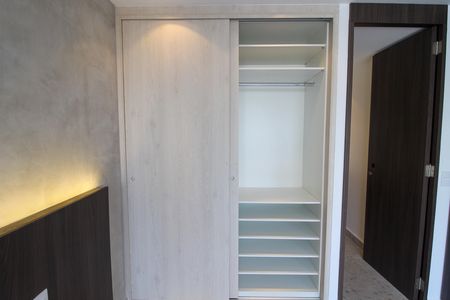 Apartamento para alugar com 35m², 1 quarto e sem vaga Apartamento para alugar com 35m², 1 quarto e sem vagaQuarto 1 - Armários