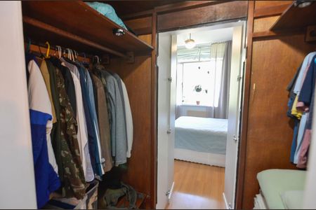 Apartamento à venda com 136m², 4 quartos e 1 vagaCloset da Suíte