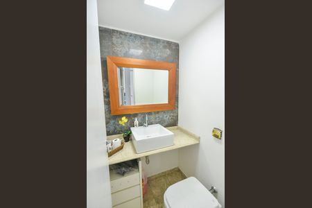 Apartamento à venda com 136m², 4 quartos e 1 vagaLavabo