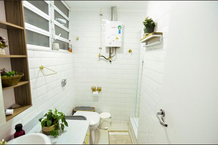 Apartamento à venda com 136m², 4 quartos e 1 vagaBanheiro Social