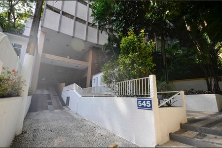 Apartamento à venda com 136m², 4 quartos e 1 vagaFachada
