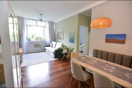 Sala de apartamento à venda com 4 quartos, 136m² em Tijuca, Rio de Janeiro