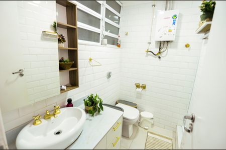 Apartamento à venda com 136m², 4 quartos e 1 vagaBanheiro Social