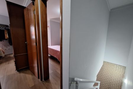 Casa à venda com 126m², 2 quartos e 3 vagas Casa à venda com 126m², 2 quartos e 3 vagasCorredor