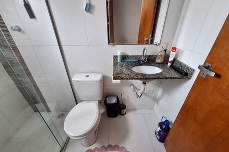 Casa à venda com 126m², 2 quartos e 3 vagas Casa à venda com 126m², 2 quartos e 3 vagasBanheiro da Suíte 1