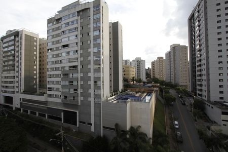 Apartamento à venda com 98m², 3 quartos e 3 vagasVista