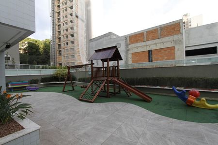 Apartamento à venda com 98m², 3 quartos e 3 vagasÁrea comum - Playground
