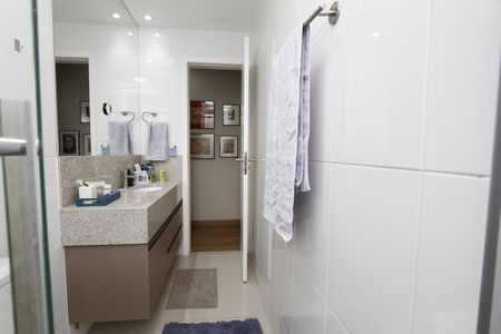 Apartamento à venda com 98m², 3 quartos e 3 vagasBanheiro Social