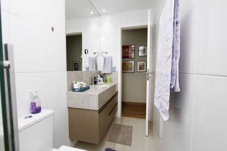 Apartamento à venda com 98m², 3 quartos e 3 vagasBanheiro Social