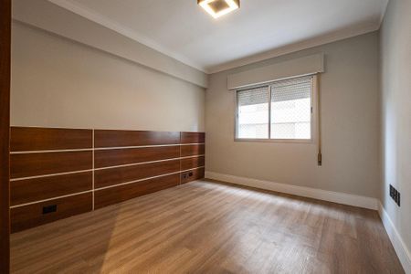 Apartamento à venda com 108m², 3 quartos e 2 vagas Apartamento à venda com 108m², 3 quartos e 2 vagasSuíte