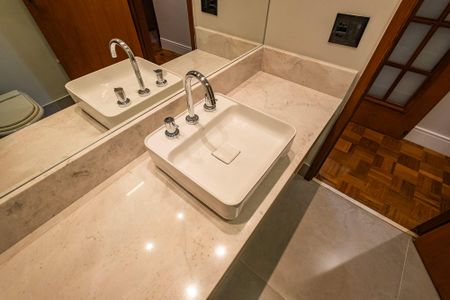 Apartamento à venda com 108m², 3 quartos e 2 vagas Apartamento à venda com 108m², 3 quartos e 2 vagasBanheiro