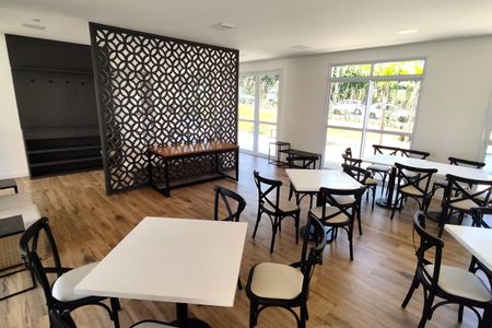 Apartamento à venda com 64m², 3 quartos e 1 vaga Apartamento à venda com 64m², 3 quartos e 1 vagaÁrea comum - Salão de festas