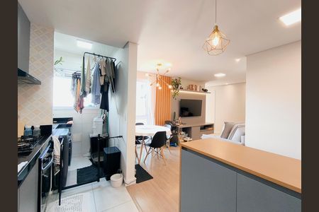 Apartamento à venda com 64m², 3 quartos e 1 vaga Apartamento à venda com 64m², 3 quartos e 1 vagaCozinha e Área de Serviço