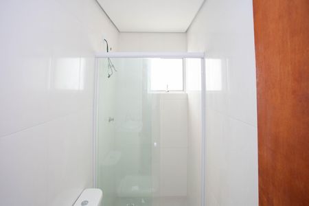 Banheiro de apartamento para alugar com 1 quarto, 37m² em Vila Clara, São Paulo