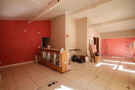 Casa à venda com 127m², 2 quartos e 3 vagasSala