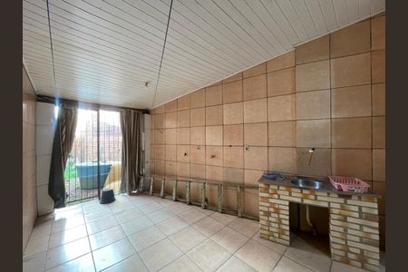 Casa para alugar com 80m², 2 quartos e 2 vagas
