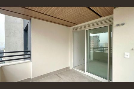 Apartamento à venda com 44m², 1 quarto e 1 vaga Apartamento à venda com 44m², 1 quarto e 1 vagaVaranda