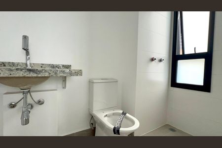 Apartamento à venda com 67m², 2 quartos e 1 vaga Apartamento à venda com 67m², 2 quartos e 1 vagaBanheiro da Suíte