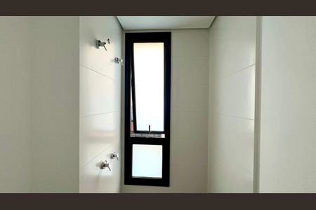 Apartamento à venda com 67m², 2 quartos e 1 vaga Apartamento à venda com 67m², 2 quartos e 1 vagaBanheiro da Suíte