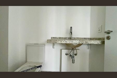 Apartamento à venda com 67m², 2 quartos e 1 vaga Apartamento à venda com 67m², 2 quartos e 1 vagaBanheiro