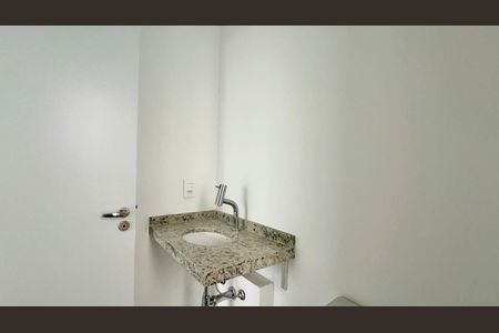 Apartamento à venda com 67m², 2 quartos e 1 vaga Apartamento à venda com 67m², 2 quartos e 1 vagaBanheiro da Suíte