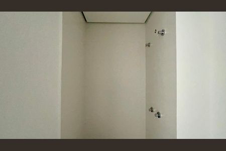 Apartamento à venda com 67m², 2 quartos e 1 vaga Apartamento à venda com 67m², 2 quartos e 1 vagaBanheiro