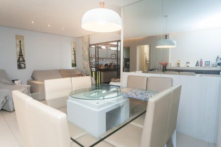 Apartamento à venda com 140m², 3 quartos e 2 vagas Apartamento à venda com 140m², 3 quartos e 2 vagassala