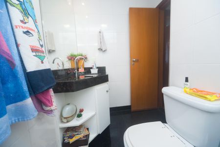 Apartamento à venda com 140m², 3 quartos e 2 vagas Apartamento à venda com 140m², 3 quartos e 2 vagasBanheiro Social