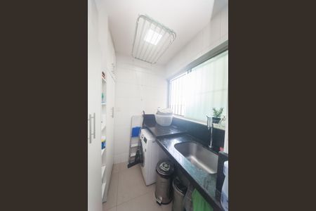 Apartamento à venda com 140m², 3 quartos e 2 vagas Apartamento à venda com 140m², 3 quartos e 2 vagasÁrea de Serviço