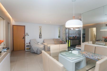 Apartamento à venda com 140m², 3 quartos e 2 vagas Apartamento à venda com 140m², 3 quartos e 2 vagassala