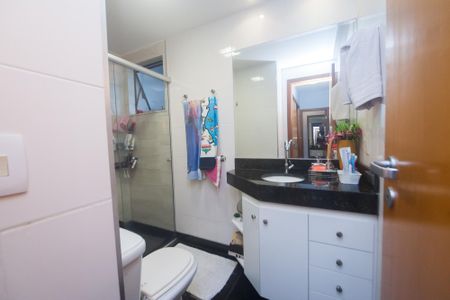 Apartamento à venda com 140m², 3 quartos e 2 vagas Apartamento à venda com 140m², 3 quartos e 2 vagasBanheiro Social