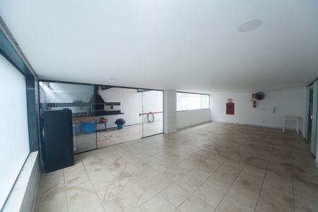 Apartamento à venda com 140m², 3 quartos e 2 vagas Apartamento à venda com 140m², 3 quartos e 2 vagasÁrea comum - Salão de festas