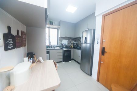 Apartamento à venda com 140m², 3 quartos e 2 vagas Apartamento à venda com 140m², 3 quartos e 2 vagasCozinha