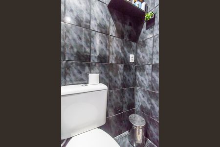 Apartamento à venda com 44m², 2 quartos e 1 vaga Apartamento à venda com 44m², 2 quartos e 1 vagaBanheiro
