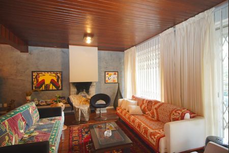 Sala 1 de casa para alugar com 4 quartos, 430m² em Boa Vista, Porto Alegre