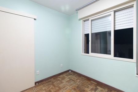 Quarto de apartamento à venda com 1 quarto, 41m² em Medianeira, Porto Alegre