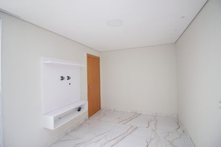 Sala de apartamento para alugar com 2 quartos, 45m² em Chacaras Reunidas Santa Terezinha, Contagem