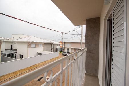 Casa de condomínio para alugar com 115m², 3 quartos e 2 vagasVaranda