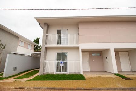Casa de condomínio para alugar com 115m², 3 quartos e 2 vagasFachada