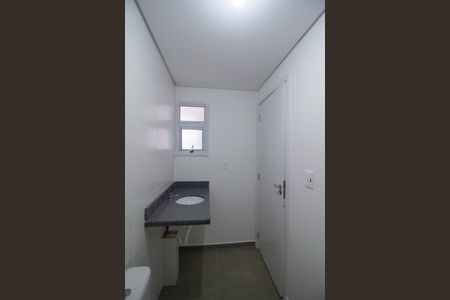 Casa de condomínio para alugar com 115m², 3 quartos e 2 vagasBanheiro da Suíte