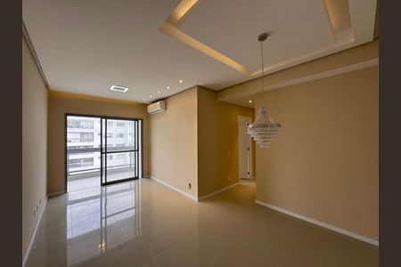 Apartamento à venda com 80m², 2 quartos e 1 vaga