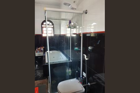 Casa à venda com 176m², 3 quartos e 2 vagasBanheiro