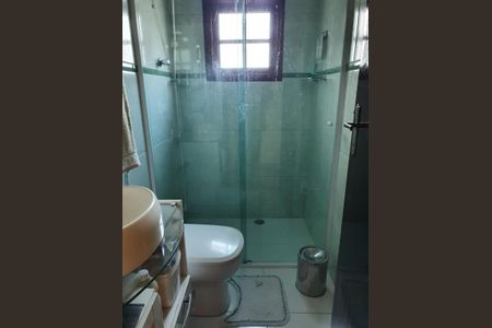 Casa à venda com 176m², 3 quartos e 2 vagasBanheiro