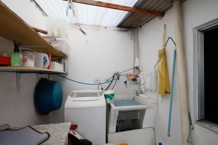 Casa à venda com 105m², 3 quartos e 2 vagas Casa à venda com 105m², 3 quartos e 2 vagasÁrea de Serviço casa 2