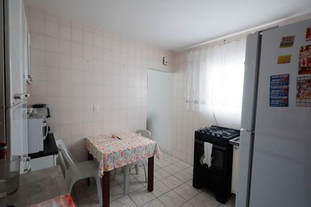 Casa à venda com 105m², 3 quartos e 2 vagas Casa à venda com 105m², 3 quartos e 2 vagasCozinha casa 2