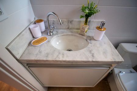 Apartamento para alugar com 54m², 2 quartos e 1 vaga Apartamento para alugar com 54m², 2 quartos e 1 vagaBanheiro