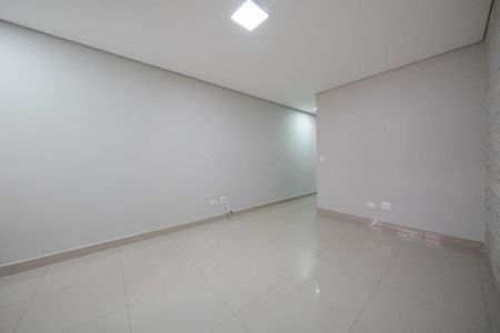 Casa à venda com 90m², 2 quartos e 2 vagasSala
