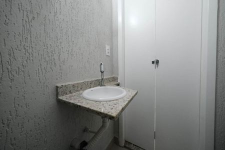 Casa à venda com 90m², 2 quartos e 2 vagasLavabo