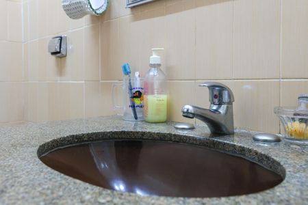 Apartamento à venda com 178m², 4 quartos e 3 vagas Apartamento à venda com 178m², 4 quartos e 3 vagasBanheiro da Suíte 2