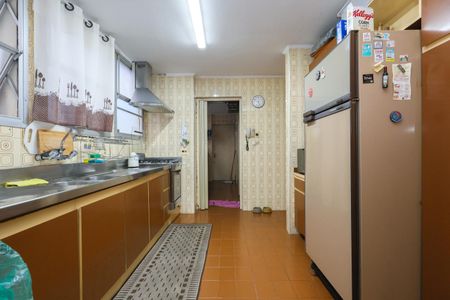 Apartamento à venda com 178m², 4 quartos e 3 vagas Apartamento à venda com 178m², 4 quartos e 3 vagasCozinha
